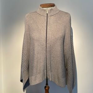 Lululemon Cape